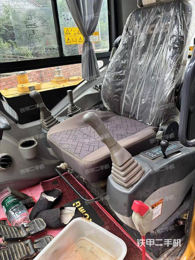 駕駛室頂部（整機(jī)外觀）