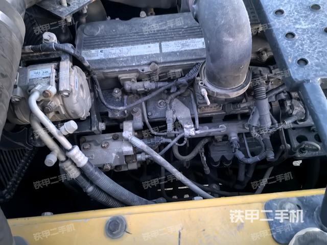 發(fā)動機整體俯視(整機外觀) 發(fā)動機整體俯視(整機外觀)