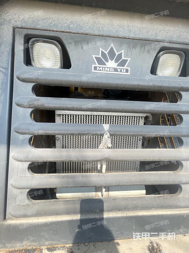 发动机左侧（整机外观及大件）