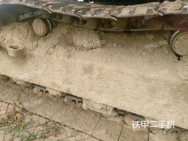 右驅(qū)動輪（行走機(jī)構(gòu)）