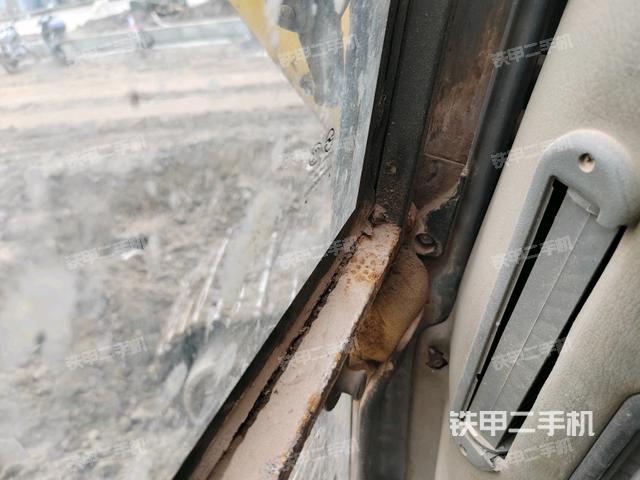 座椅后部（駕駛室部分）