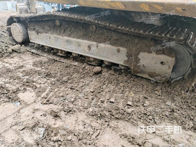 左側(cè)履帶整體?（行走機(jī)構(gòu)）