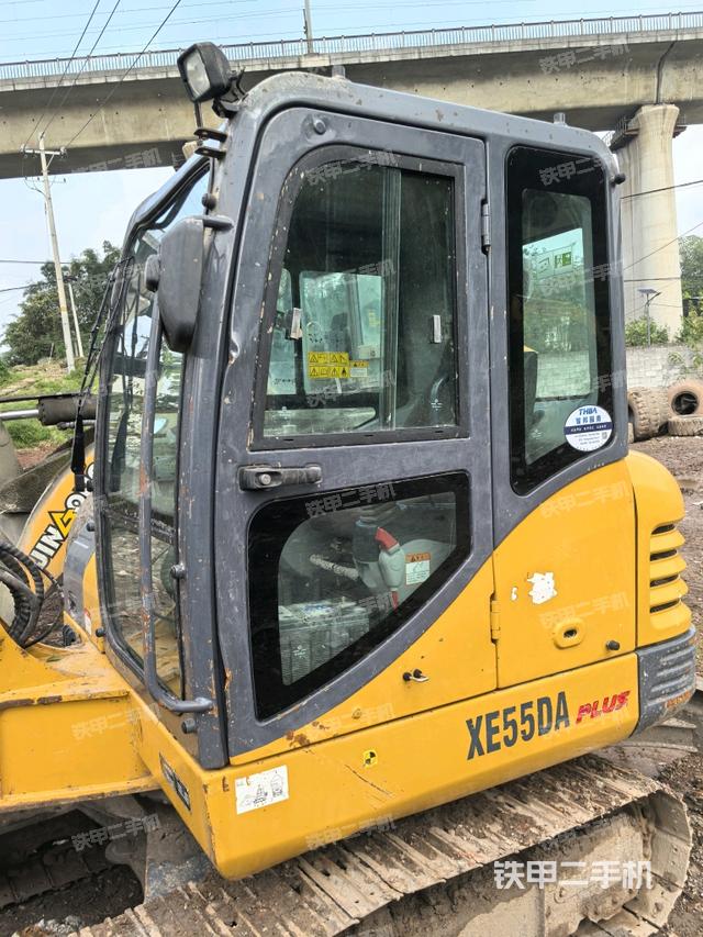 ?駕駛室正側(cè)（駕駛室部分）