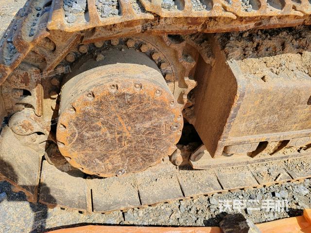 左導(dǎo)向輪（行走機(jī)構(gòu)）