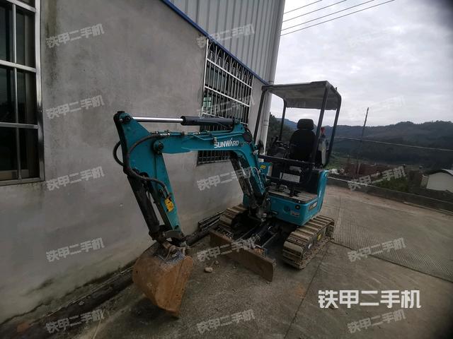 右前45(整機(jī)外觀) 右前45(整機(jī)外觀)