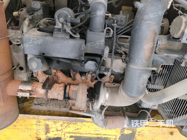 氣門室蓋螺絲特寫（上車部件）