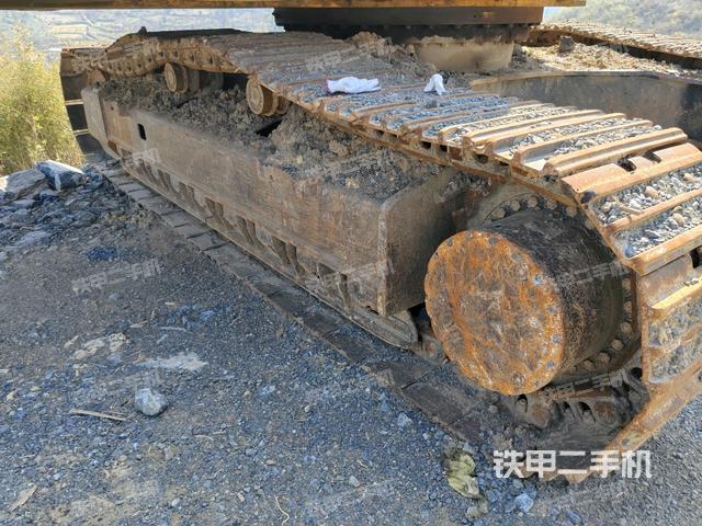 左側(cè)履帶整體?（行走機(jī)構(gòu)）