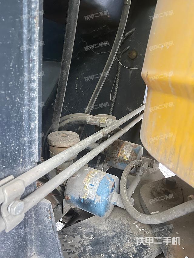 发动机右侧（整机外观及大件）