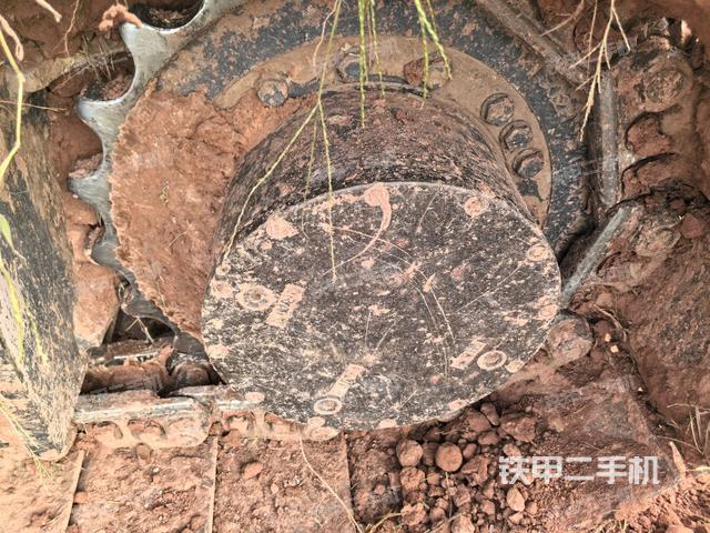 左驅(qū)動(dòng)輪(行走機(jī)構(gòu)) 左驅(qū)動(dòng)輪(行走機(jī)構(gòu))