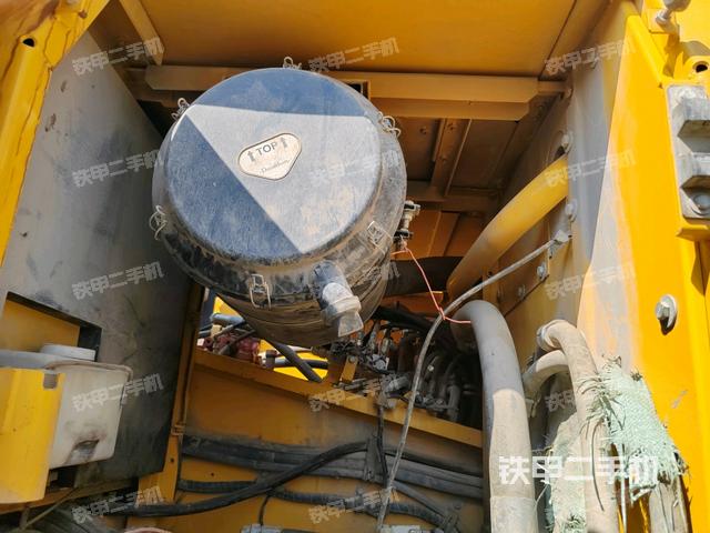 液壓泵斜45?左（大件艙室）