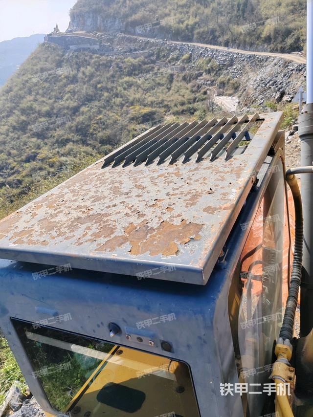 駕駛室頂部俯視（上車部件）