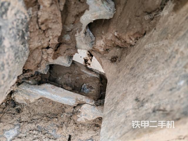 右側(cè)行走馬達(dá)蓋板（行走機(jī)構(gòu)）