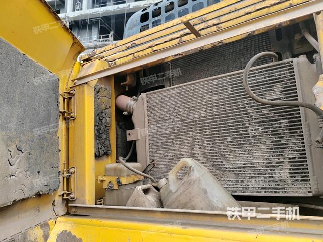 散熱器正面（大件艙室）