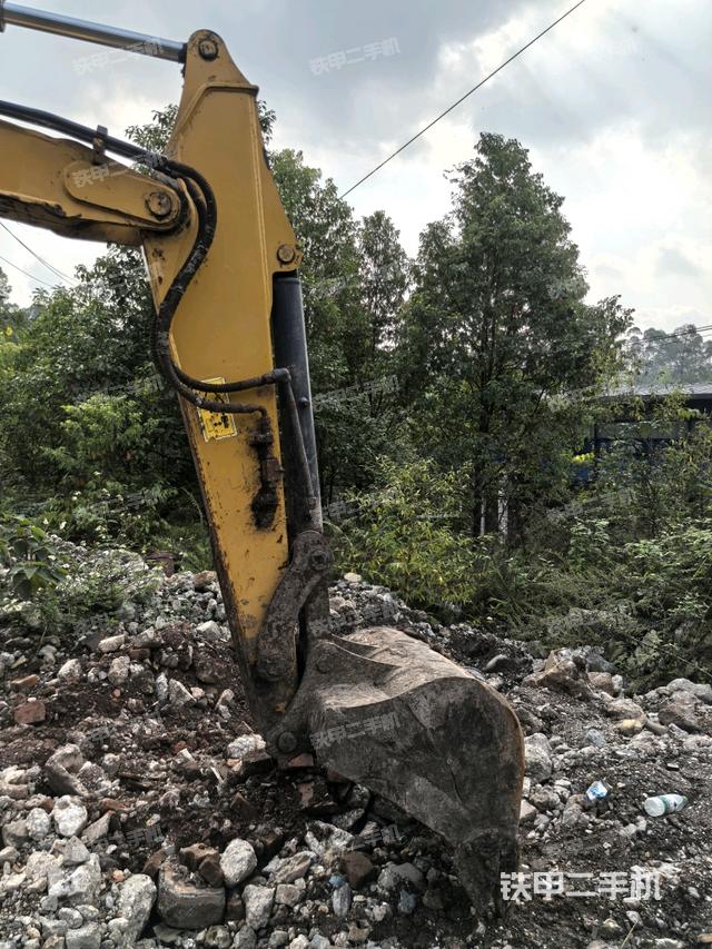 鏟斗右后整體（工作和回轉(zhuǎn)裝置）