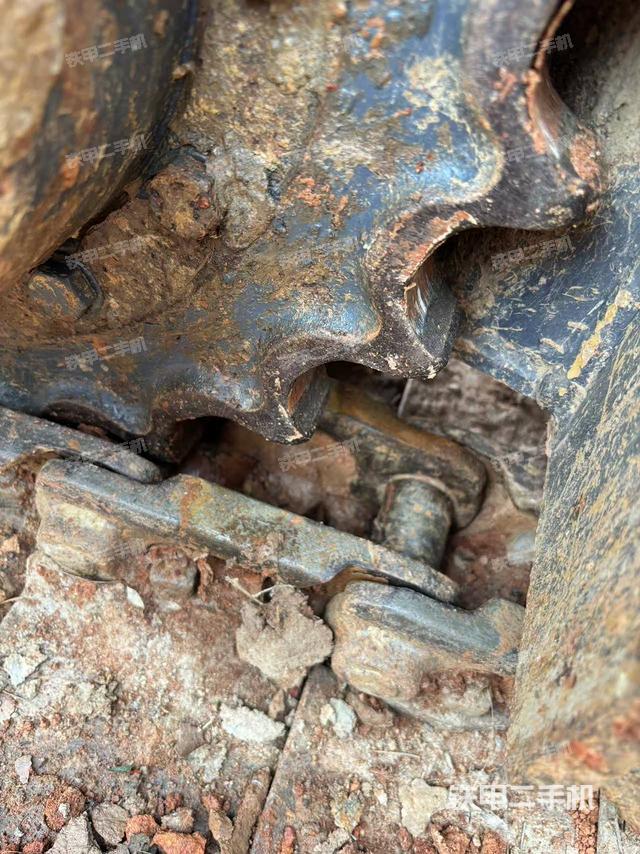 單側(cè)履帶整體（整機(jī)外觀）