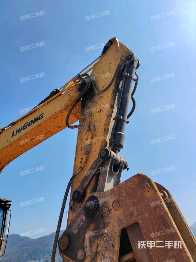 小臂整體左后（工作和回轉(zhuǎn)裝置）