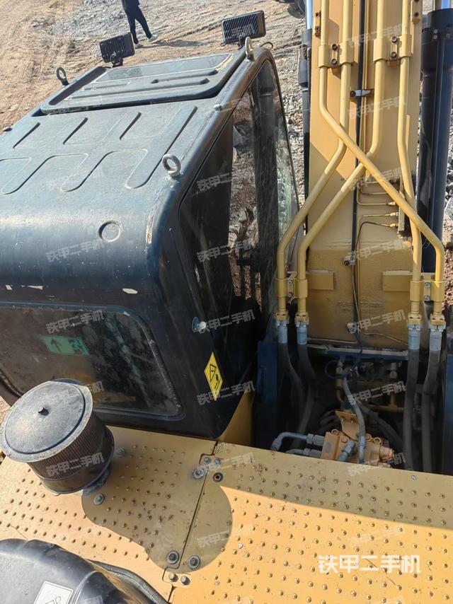 駕駛室頂部（整機(jī)外觀）