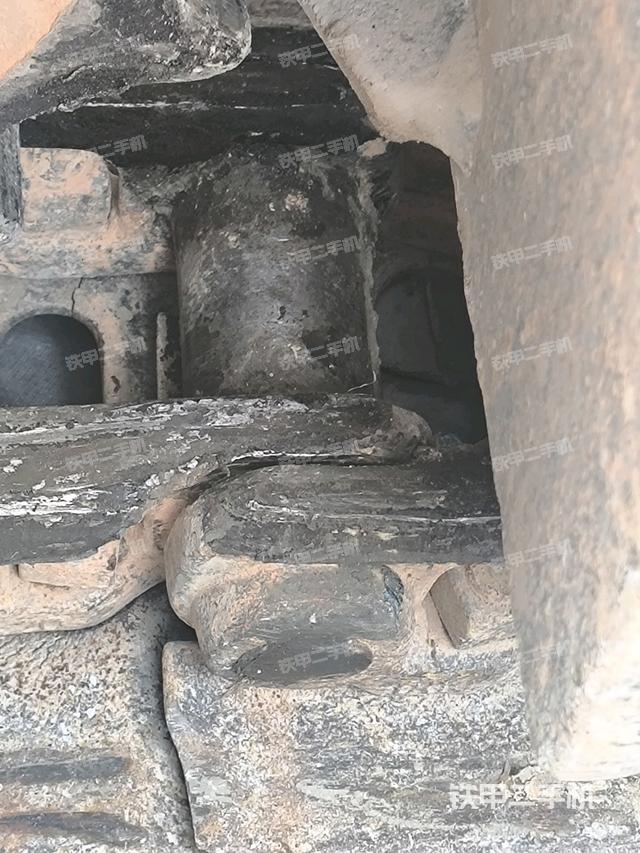 單側(cè)履帶整體（整機(jī)外觀）