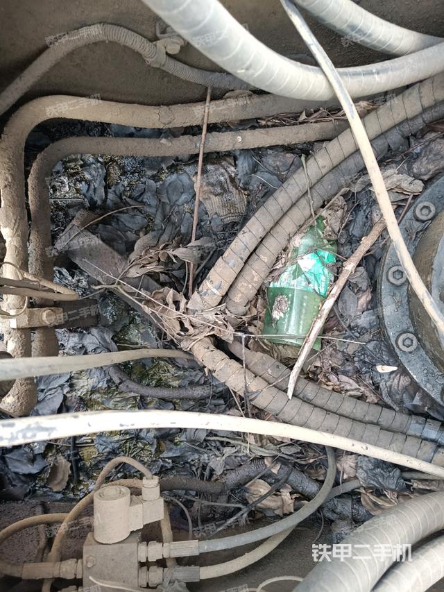 中央回轉(zhuǎn)接頭特寫（上車部件）