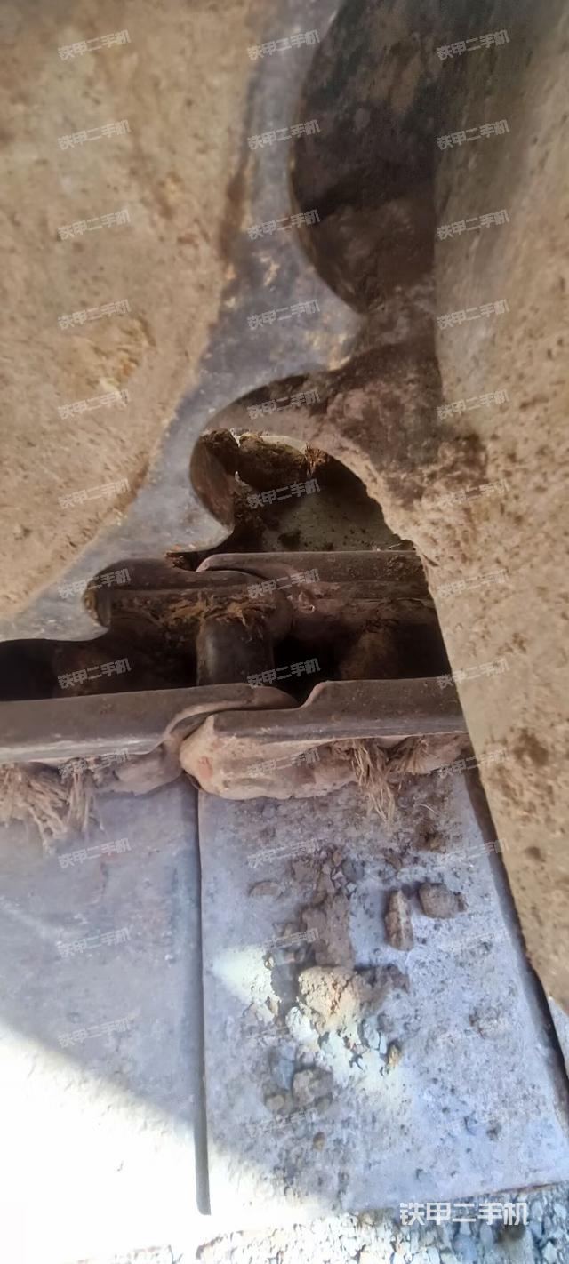 左導(dǎo)向輪（行走機(jī)構(gòu)）