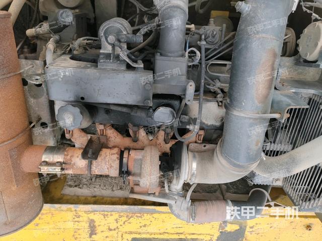 發(fā)動(dòng)機(jī)室（上車部件）