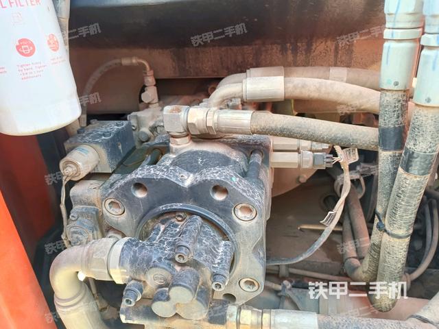 液壓泵斜45?右（大件艙室）