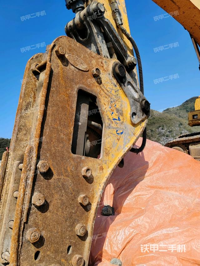 鏟斗右后整體（工作和回轉(zhuǎn)裝置）