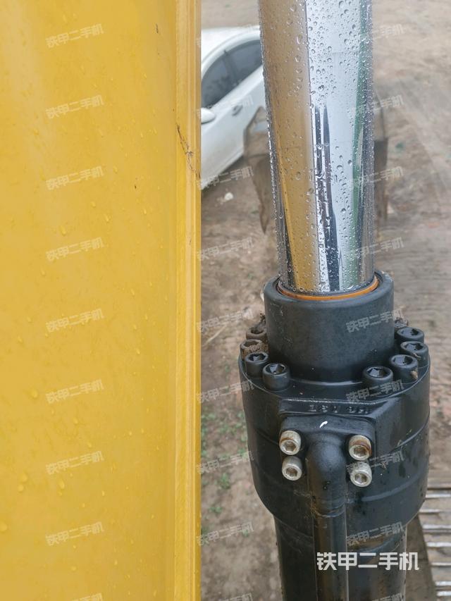 大臂油缸整體?豎拍（工作和回轉(zhuǎn)裝置）