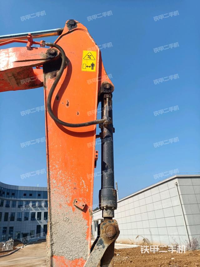 小臂整體右前（工作和回轉(zhuǎn)裝置）