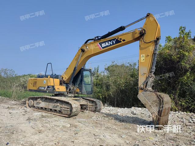 駕駛室整體（整機(jī)外觀）