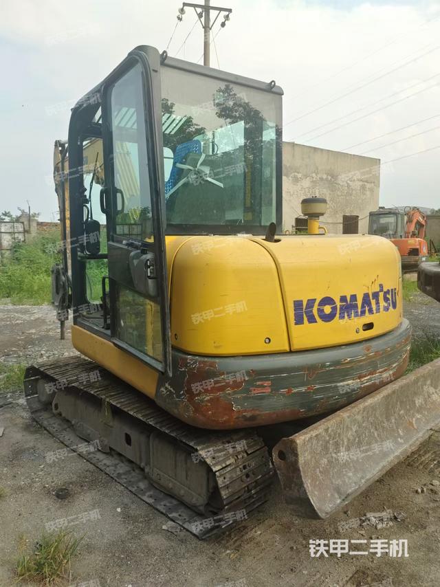 駕駛室頂部（整機(jī)外觀）