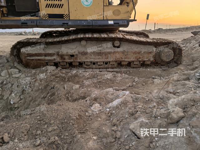 單側履帶整體(整機外觀) 單側履帶整體(整機外觀)