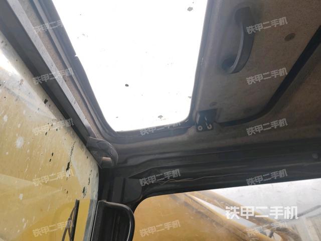 左后方玻璃角標(biāo)（駕駛室部分）