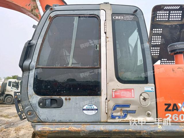 駕駛室正側(cè)（駕駛室部分）