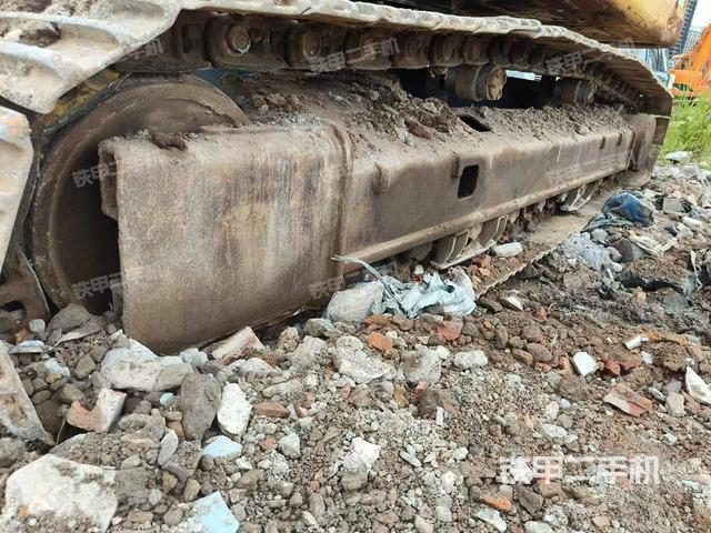 單側(cè)履帶整體（整機(jī)外觀）