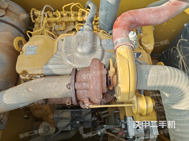 發(fā)動機整體俯視(整機外觀) 發(fā)動機整體俯視(整機外觀)