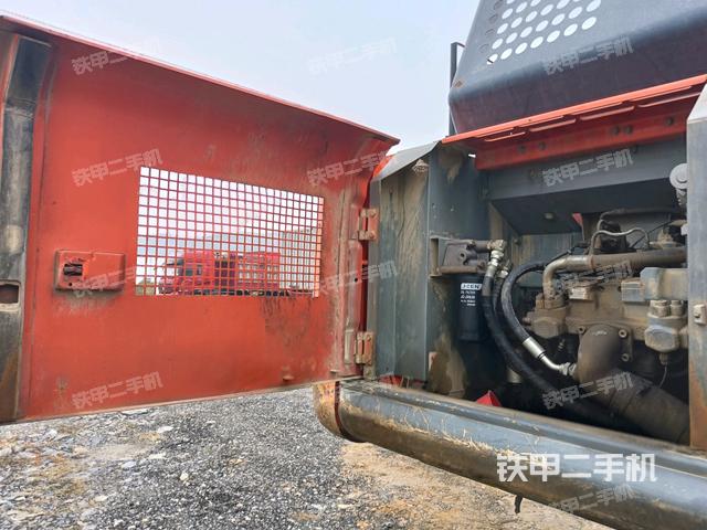 液壓泵室（大件艙室）