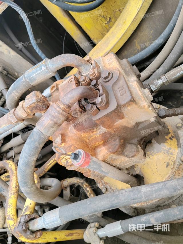 回轉(zhuǎn)馬達(dá)（上車部件）