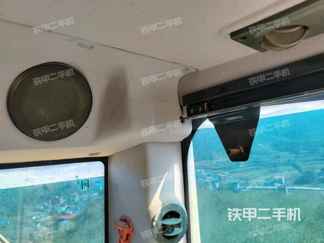 駕駛室左前45度（駕駛室部分）