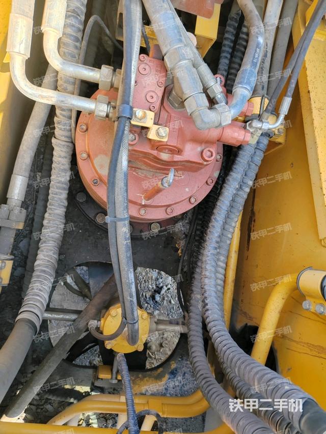 回轉(zhuǎn)馬達(dá)（上車部件）