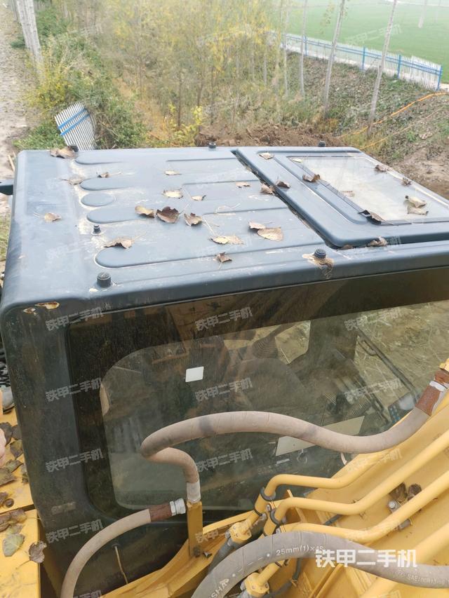 駕駛室頂部俯視（上車部件）