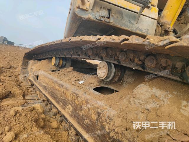 右側(cè)履帶整體(行走機(jī)構(gòu)) 右側(cè)履帶整體(行走機(jī)構(gòu))