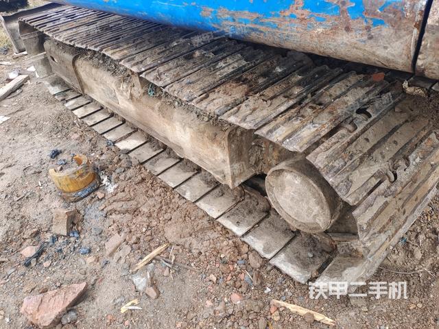 右側(cè)履帶整體?（行走機(jī)構(gòu)）