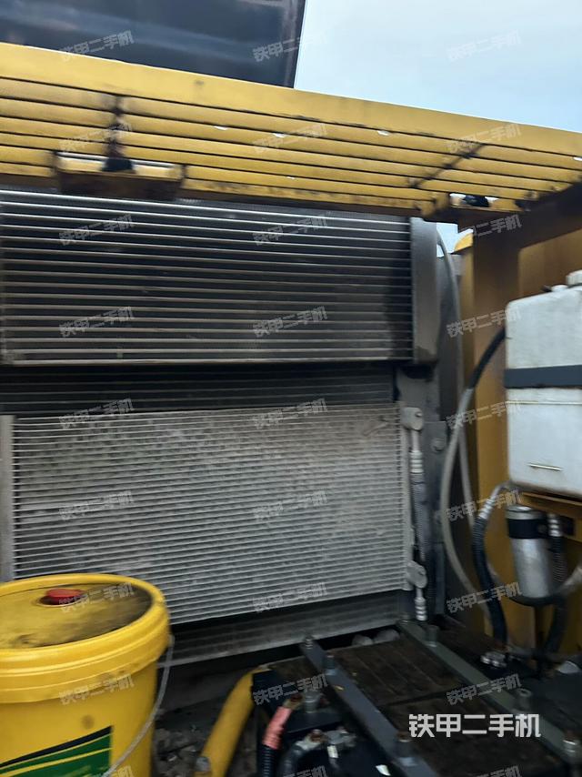 散熱器正面（大件艙室）