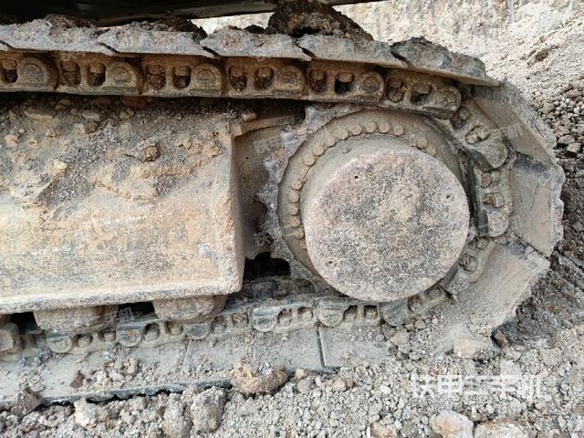 左驅(qū)動(dòng)輪（行走機(jī)構(gòu)）