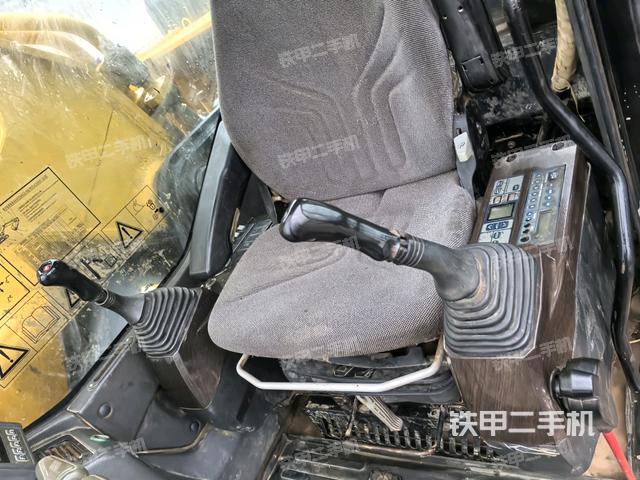 座椅后部（駕駛室部分）