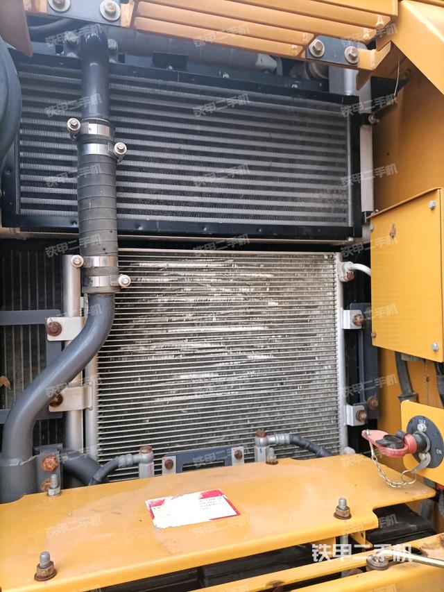 散熱器正面（大件艙室）