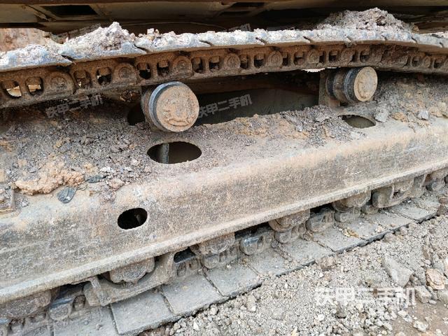 左側(cè)行走馬達(dá)蓋板（行走機(jī)構(gòu)）