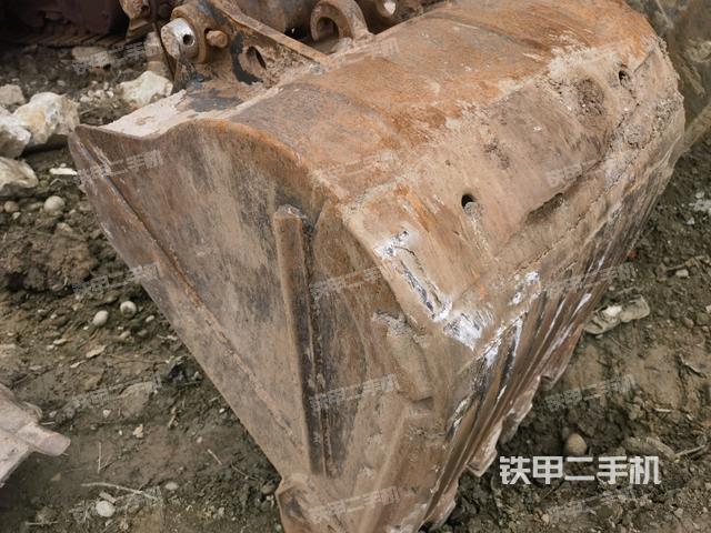 鏟斗45度(工作和回轉(zhuǎn)裝置) 鏟斗45度(工作和回轉(zhuǎn)裝置)