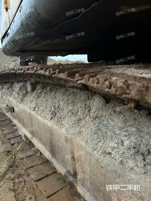 右側(cè)行走馬達(dá)蓋板（行走機(jī)構(gòu)）